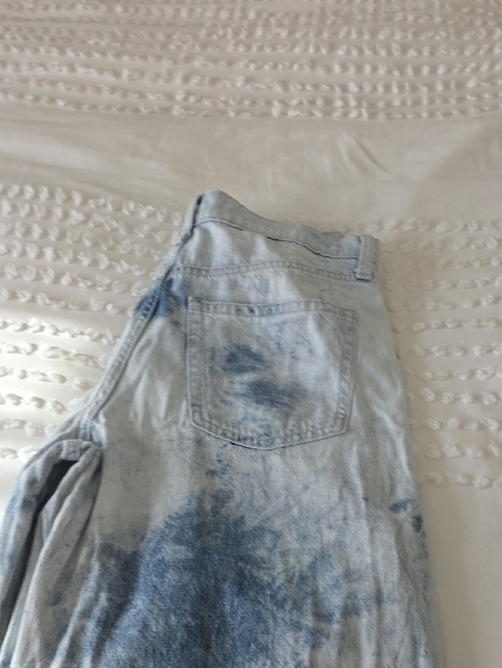 GAP High-Rise Tie-Dye Light and Dark Blue Jeans - Picture 5 of 6